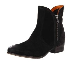 Seychelles Lucky Penny suede booties